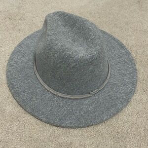 Super cute grey hat!